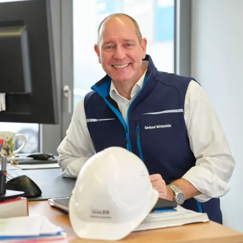 Portrait des Ansprechpartners für Gebäudetechnik Gerhard Wildschütz